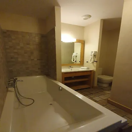 Spacious In * لو دوز آلب